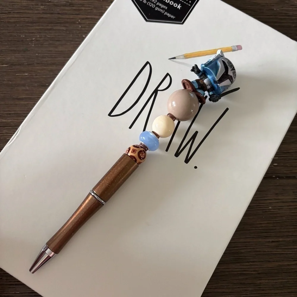 Disney Doorables: Star Wars: Bo-Katan Kryze handmade beaded pen